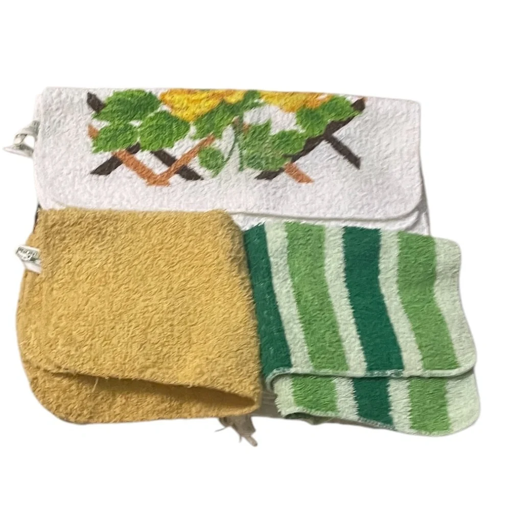 Vintage Cannon Rose GarBath Towel, Crisp Terry Cloth,‎ Yellow Roses on Lattice